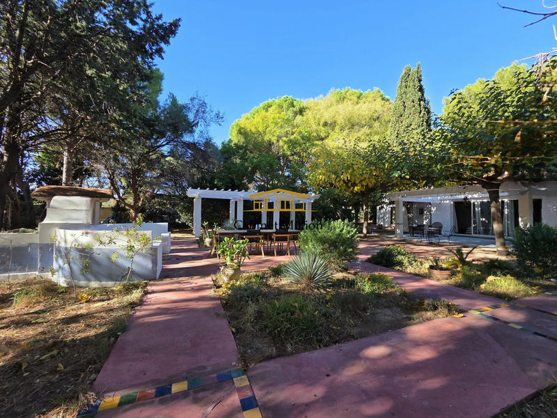 Maison - 200 m² - 6 pièces