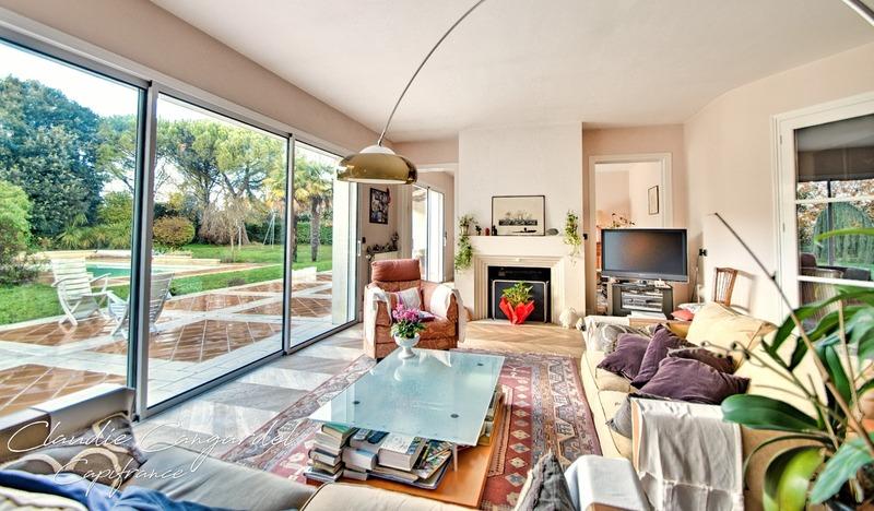 Propriété - 252 m² - 7 pièces