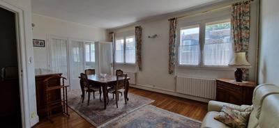 Maison - 218 m² - 6 pièces