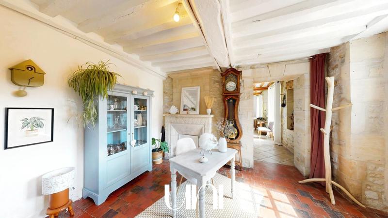 Maison - 360 m² - 12 pièces