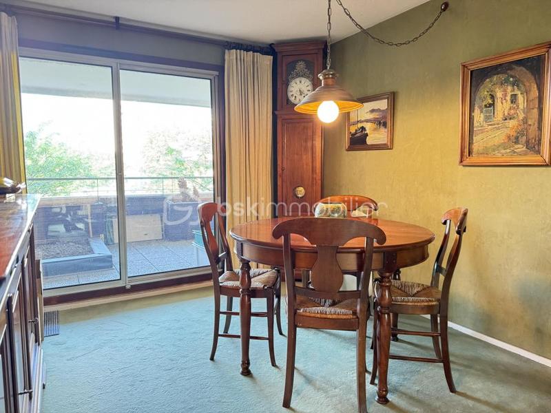 Appartement - 75 m² - 3 pièces