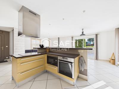 Maison - 123 m² - 5 pièces