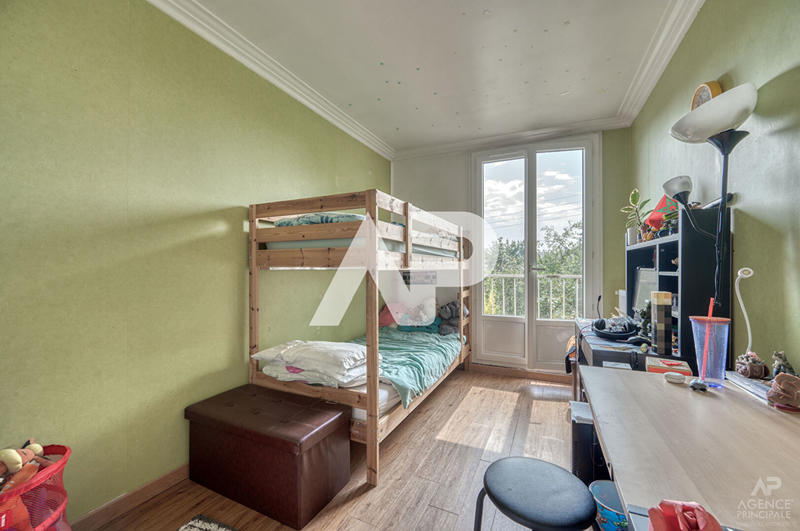 Appartement - 80 m² - 4 pièces