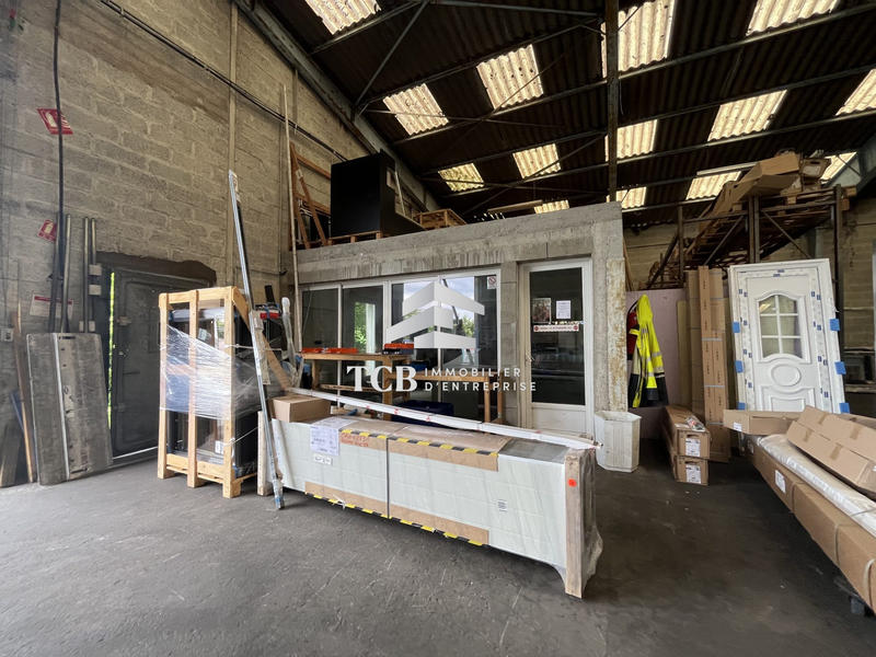 Local d'activités - 2 088 m²