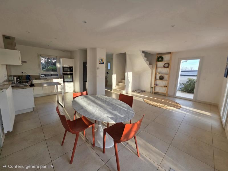 Maison - 108 m² - 4 pièces