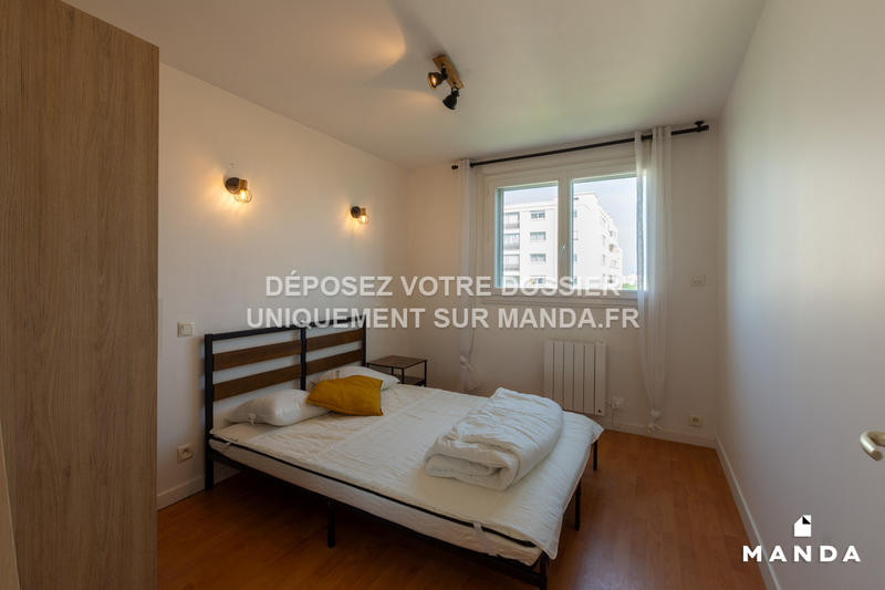 Chambre - 9 m² - 5 pièces