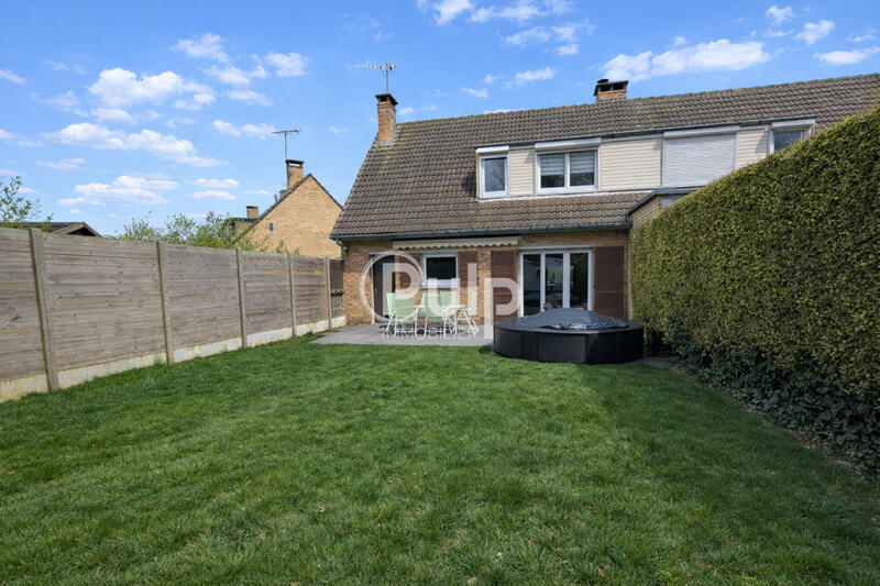 Maison - 95 m² - 4 pièces