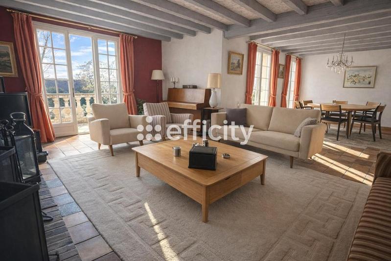 Villa - 255 m² - 8 pièces