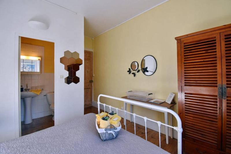 Maison - 328 m² - 12 pièces