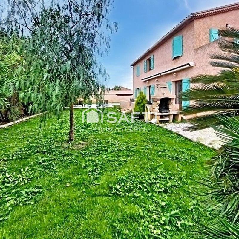 Maison - 239 m² - 8 pièces