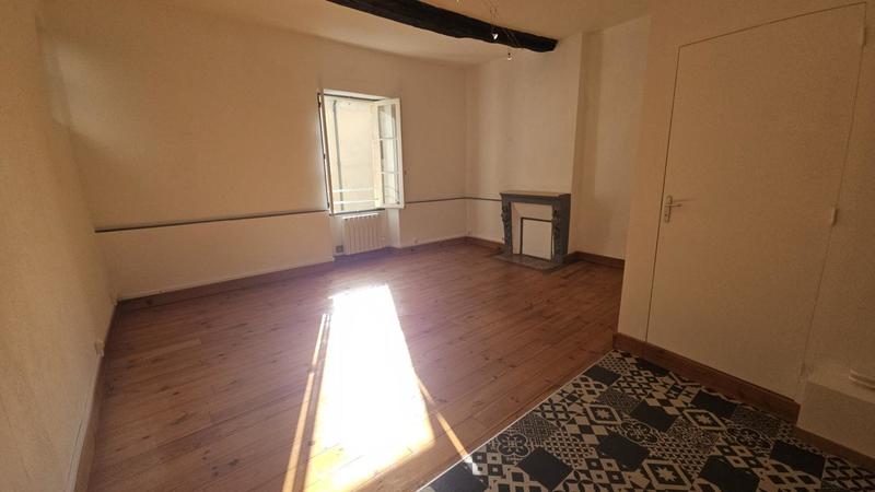 Studio - 30 m² - 1 pièce