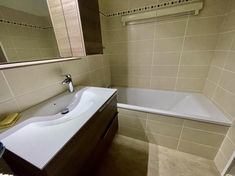 Appartement - 90 m² - 4 pièces