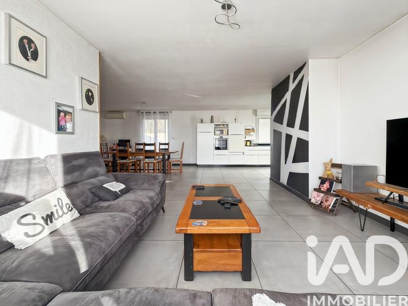 Maison - 107 m² - 6 pièces