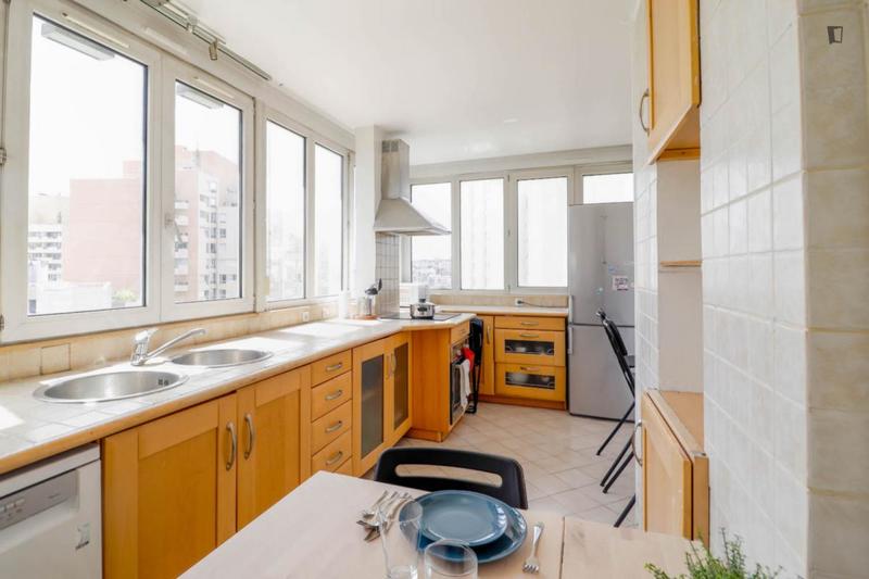 Chambre - 10 m² - 4 pièces