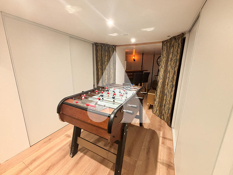 Maison - 200 m² - 4 pièces