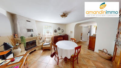 Maison - 81 m² - 5 pièces