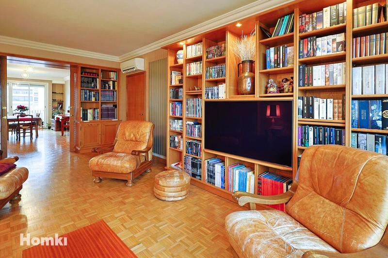 Appartement - 155 m² - 6 pièces