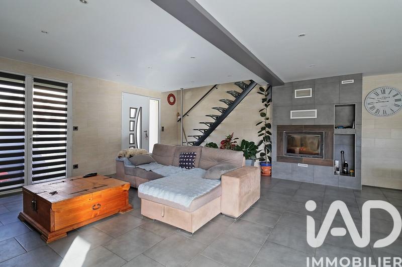 Maison - 195 m² - 7 pièces