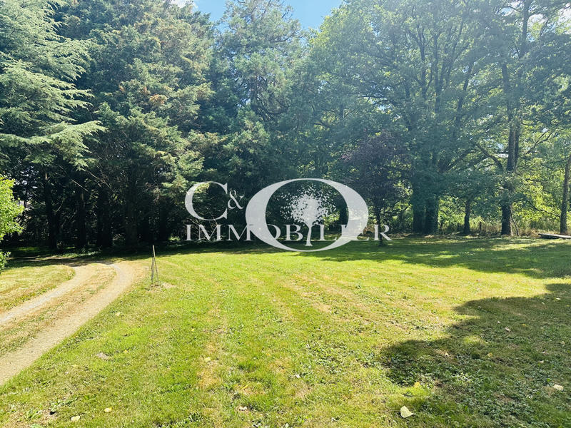 Maison - 364 m² - 6 pièces