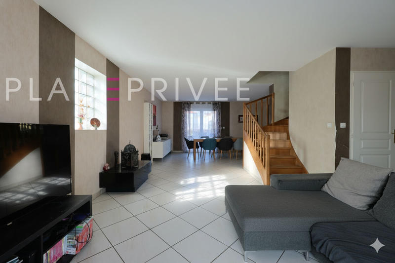 Maison - 137 m² - 5 pièces