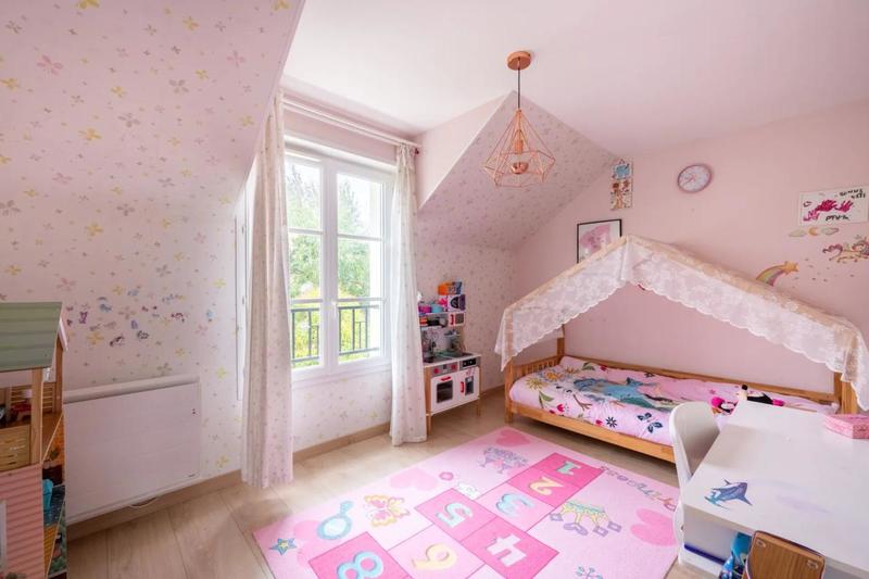 Maison - 199 m² - 7 pièces