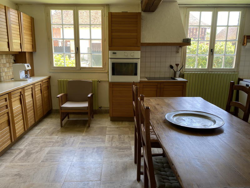 Maison - 238 m² - 6 pièces