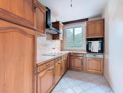 Appartement - 64 m² - 4 pièces