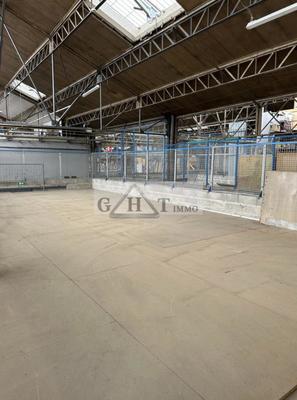 Entrepôt - 250 m²