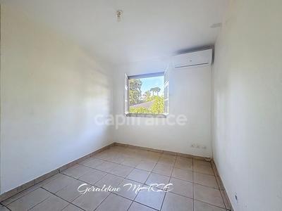 Maison - 74 m² - 4 pièces