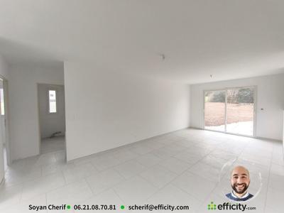 Maison - 90 m² - 5 pièces