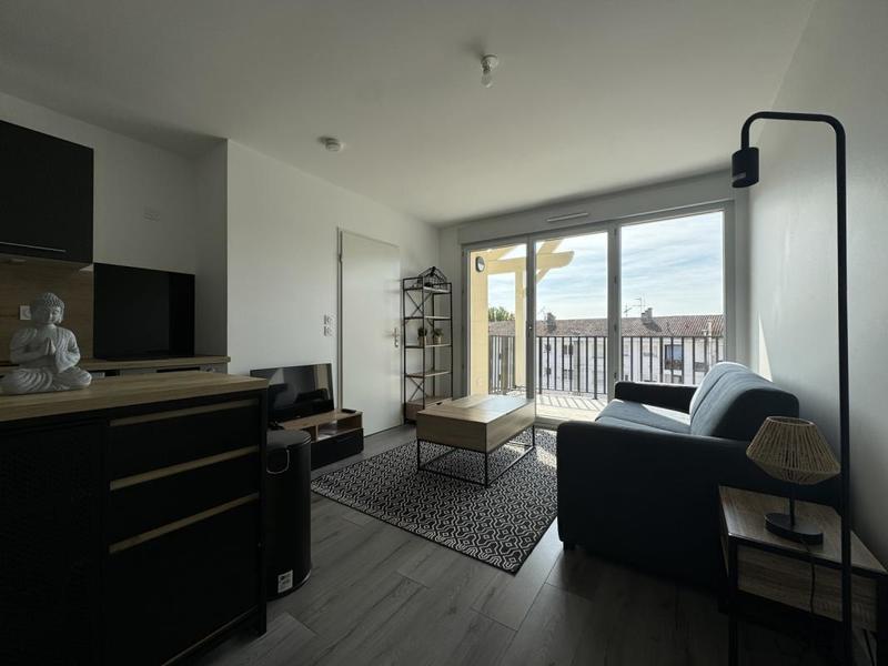 Studio - 25 m² - 1 pièce