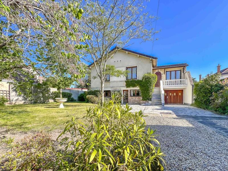 Maison - 166 m² - 7 pièces