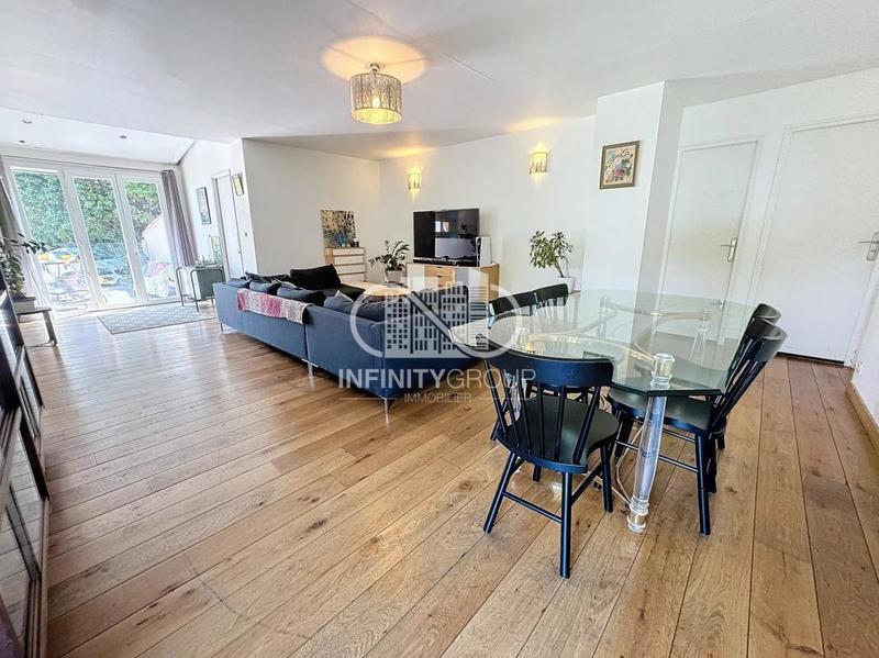 Appartement - 110 m² - 5 pièces