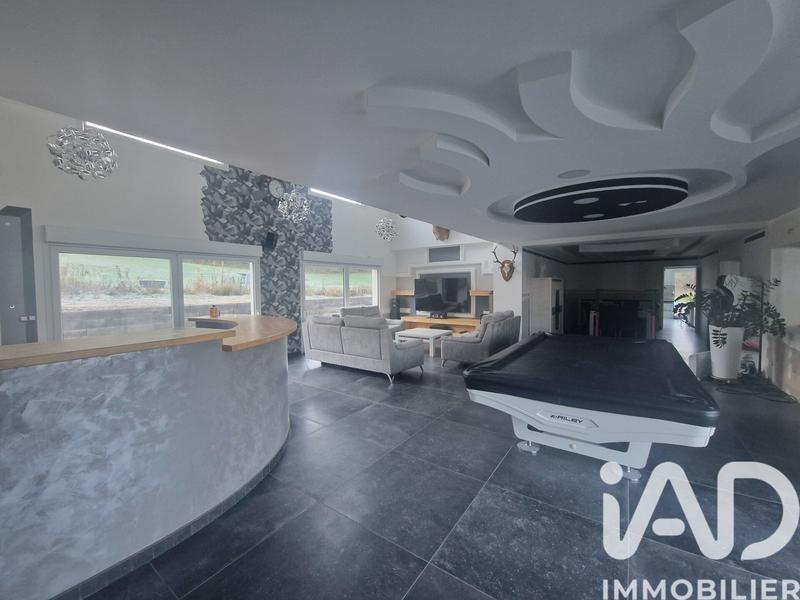 Maison - 515 m² - 16 pièces