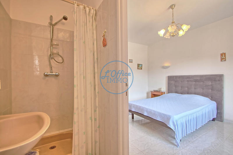 Villa - 200 m² - 7 pièces