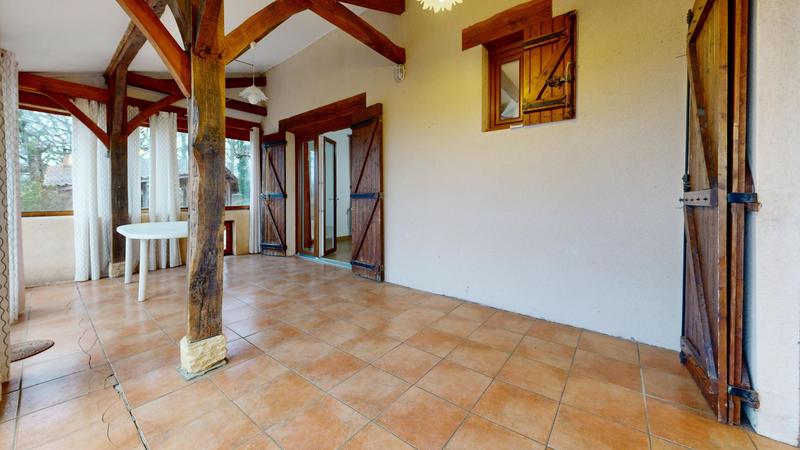 Maison - 233 m² - 7 pièces