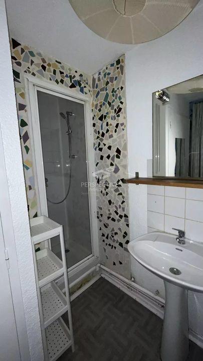 Studio - 25 m² - 1 pièce