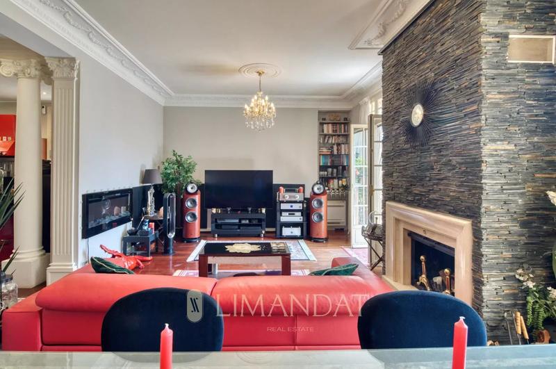 Villa - 180 m² - 6 pièces