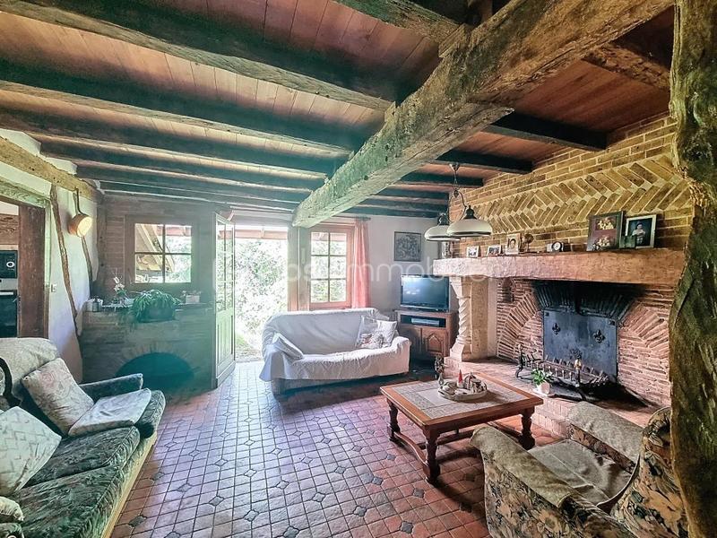 Corps de ferme - 320 m² - 10 pièces