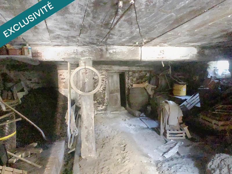 Maison - 200 m² - 2 pièces