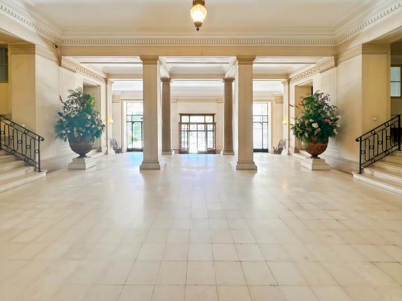 Appartement - 242 m² - 4 pièces