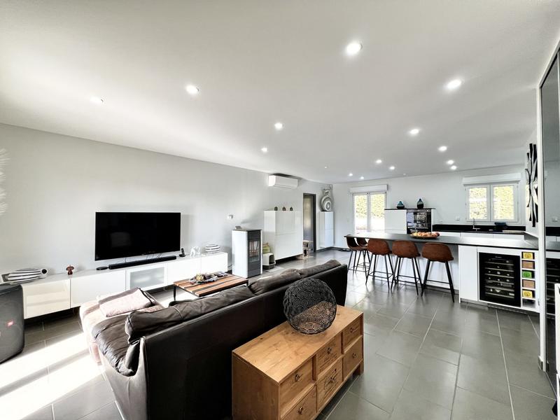 Maison - 102 m² - 5 pièces