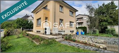 Maison - 180 m² - 9 pièces