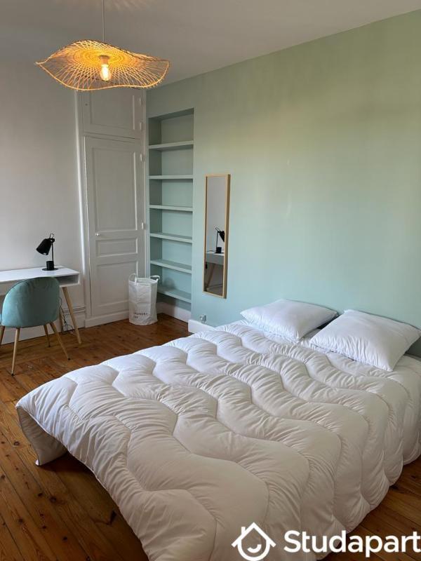 Chambre - 11 m² - 1 pièce