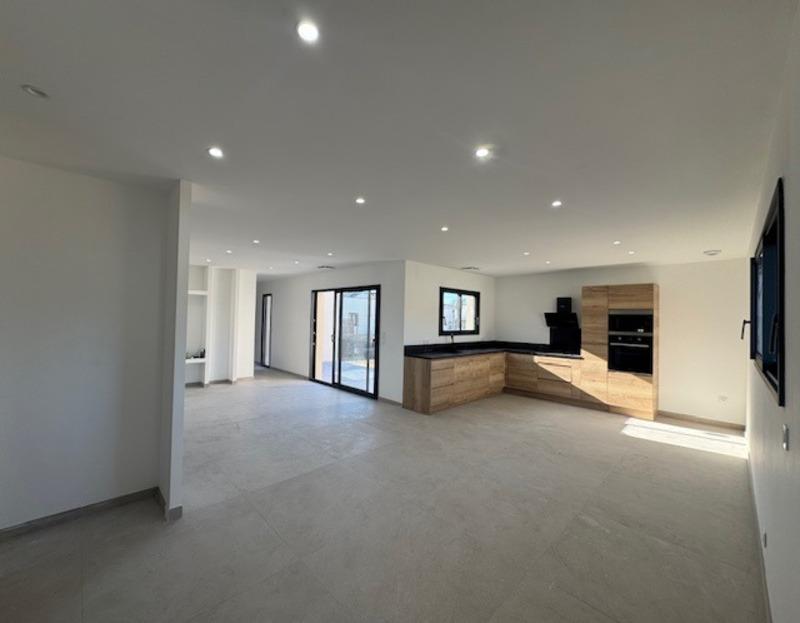 Maison - 102 m² - 5 pièces