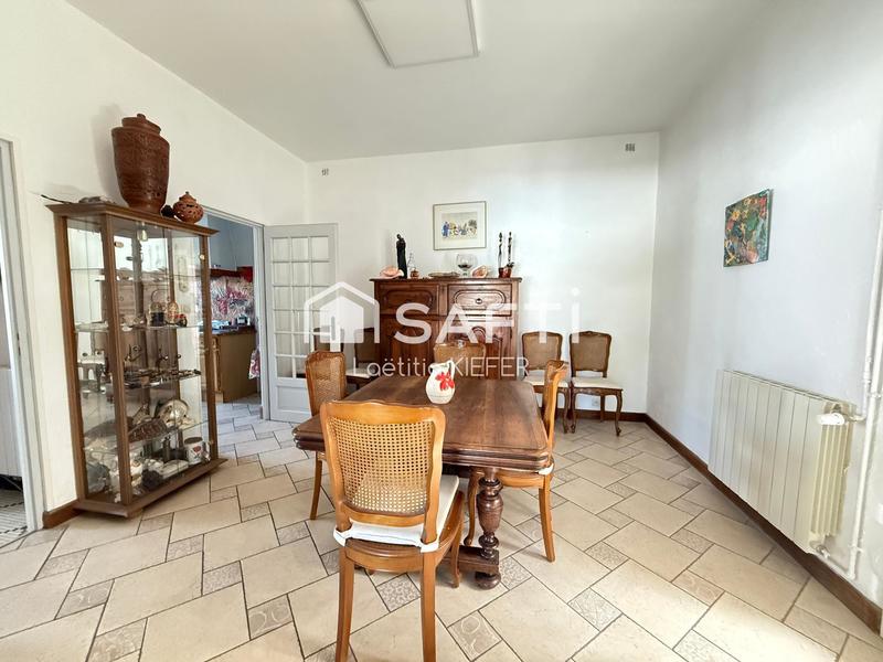 Maison - 198 m² - 10 pièces