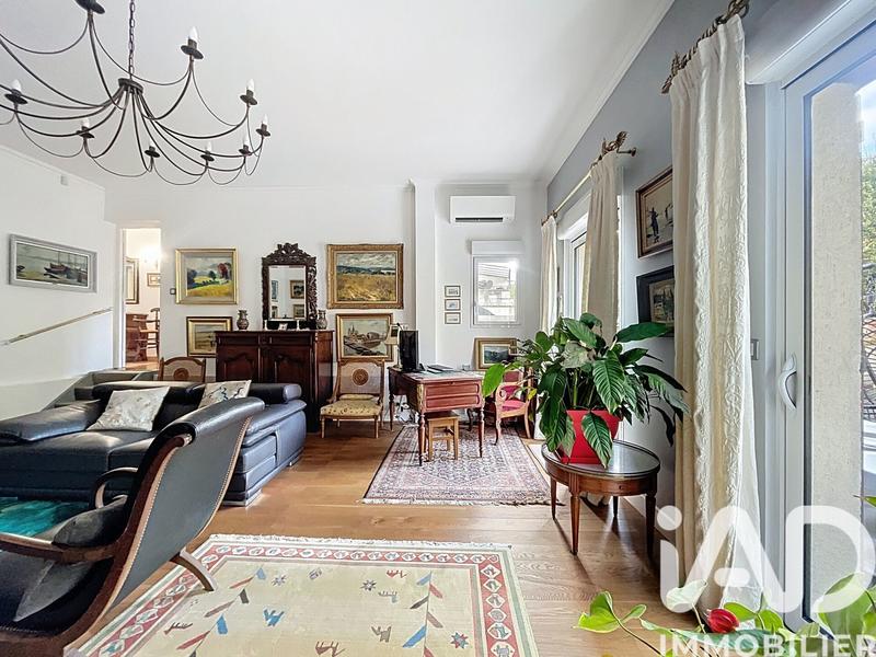 Maison - 181 m² - 7 pièces