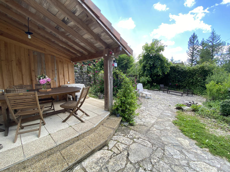 Propriété - 195 m² - 6 pièces