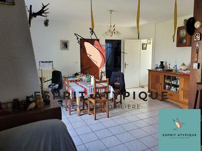 Maison traditionnelle - 79 m² - 7 pièces