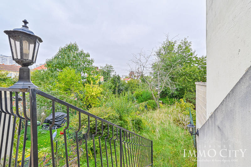 Maison - 94 m² - 5 pièces